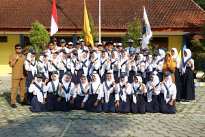 Pelantikan Pengurus OSIS Baru SMPN 1 Pitu Tahun Ajaran 2025/2026 Berlangsung Khidmat